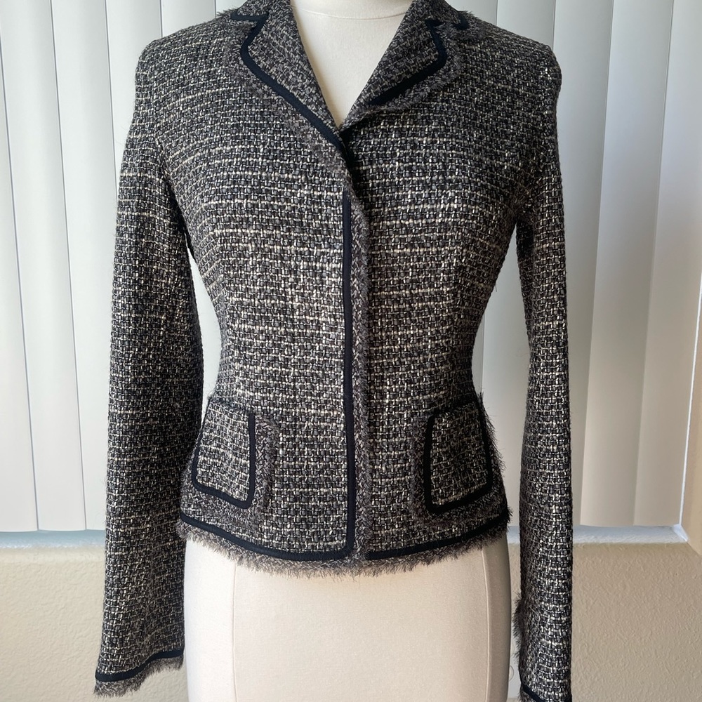 Size 6/S  Elie Tahari Tweed Tailored Reversible Blazer Jacket   In excellent Pre